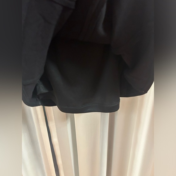 Perfect black dress - Picture 6 of 7